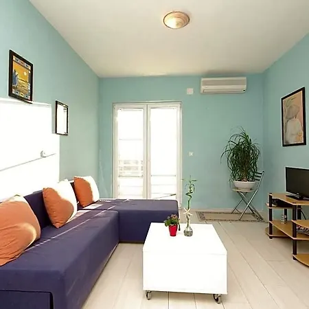 Готель Makarska Apartments Макарська