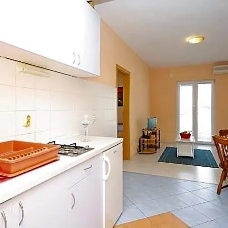 Makarska Apartments Макарська