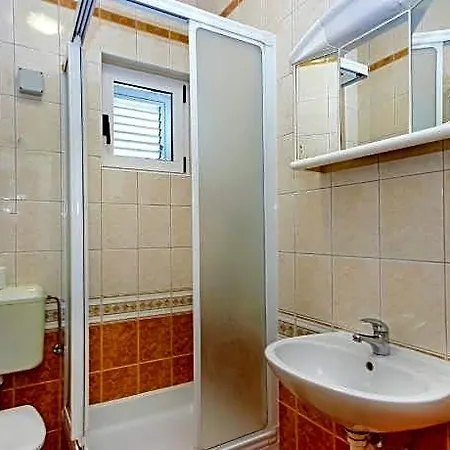 Готель Makarska Apartments